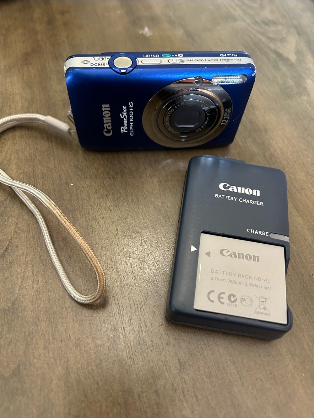Canon Powershot ELPH 100 HS Camera with Charger and Wrist Strap